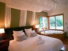 фото отеля Lake Weyba Cottages Noosa