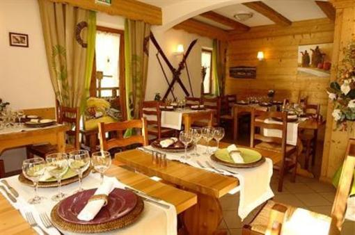 фото отеля Auberge De Catherine Puy-Saint-Pierre
