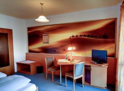фото отеля Hotel Oberland Zauberkabinett Bad Heilbrunn