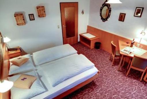фото отеля Hotel Oberland Zauberkabinett Bad Heilbrunn