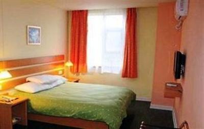 фото отеля Home Inn Ganzhou Hongqi Avenue