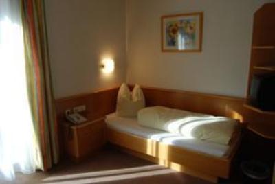фото отеля Hotel Kirchplatz