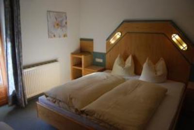 фото отеля Hotel Kirchplatz