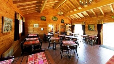 фото отеля Les Roulottes Des Monedieres