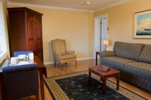 фото отеля Captain's Quarters at Surfside Resort