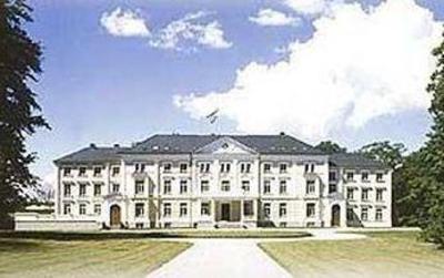 фото отеля Schloss Luetgenhof