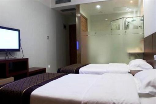 фото отеля Qingdao Marine Holiday Hotel