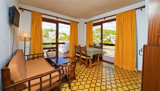 фото отеля Apartamentos Cala LLonga Playa Ibiza