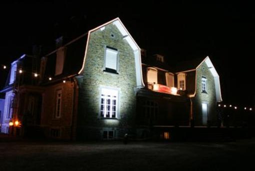 фото отеля Auberge De Mambaye Youth Hostel Spa