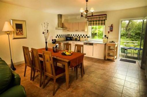 фото отеля Forelands Holiday Houses