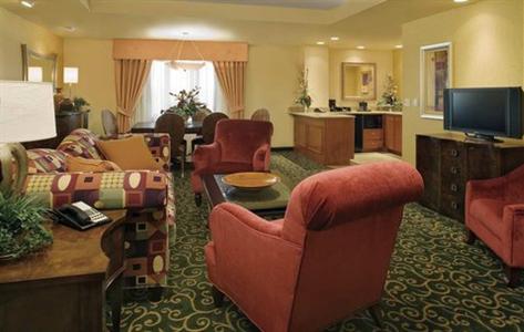 фото отеля Embassy Suites Saint Louis Saint Charles (Missouri)