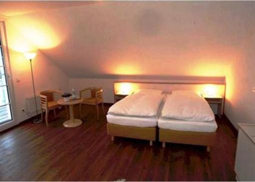 фото отеля Zur Gutsstube Hotel Altlandsberg