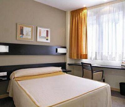фото отеля Cross Elorz Hotel Noain