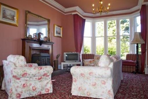 фото отеля Nivingston Country House