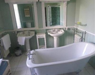 фото отеля Nivingston Country House