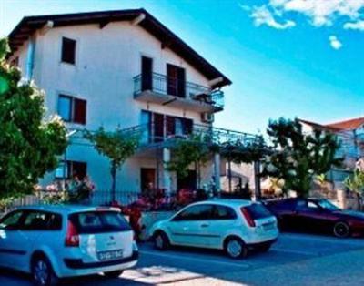 фото отеля Logos Apartments Okrug Gornji