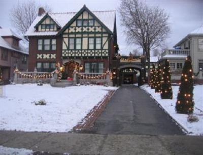 фото отеля Barrington Manor Bed and Breakfast