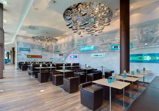 фото отеля Motel One Koln-Waidmarkt