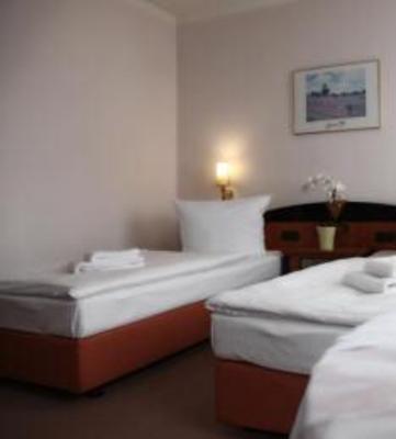 фото отеля Hotel Weinberg Gustrow
