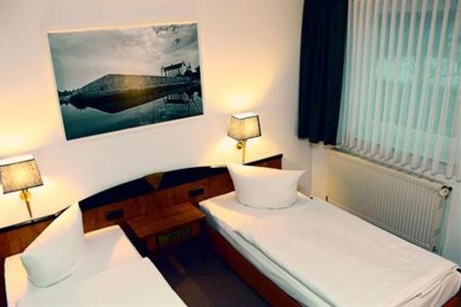 фото отеля Hotel Weinberg Gustrow
