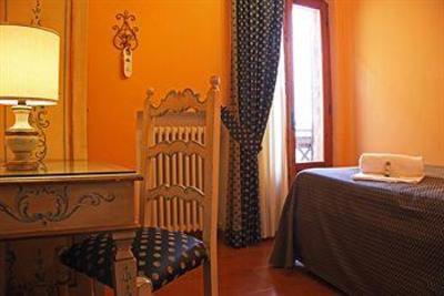 фото отеля La Cisterna Hotel