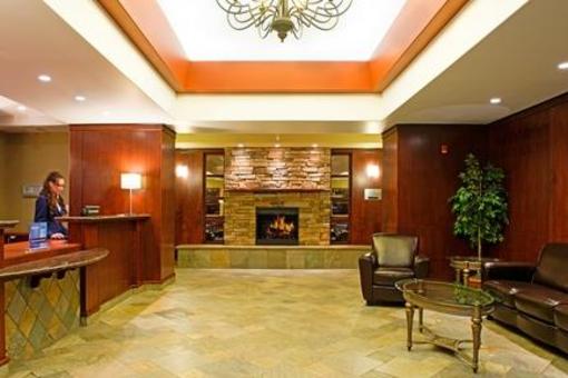 фото отеля Holiday Inn Express Hotel & Suites Drayton Valley