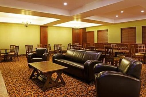 фото отеля Holiday Inn Express Hotel & Suites Drayton Valley