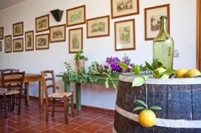 фото отеля Masseria Macchia e Relais San Pio Guest House Bernalda