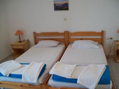 фото отеля Anthia Apartments