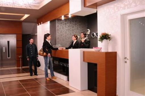 фото отеля Roof Garden Hotel