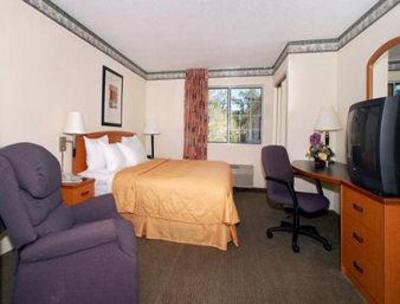 фото отеля Baymont Inn Fort Wayne