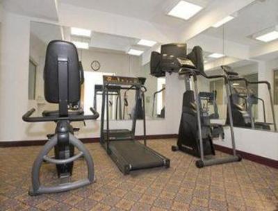фото отеля Baymont Inn Fort Wayne