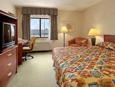 фото отеля Baymont Inn Fort Wayne