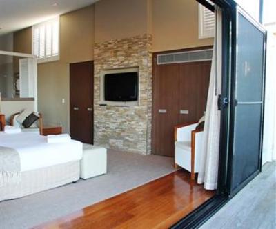 фото отеля Caves Beachside Hotel