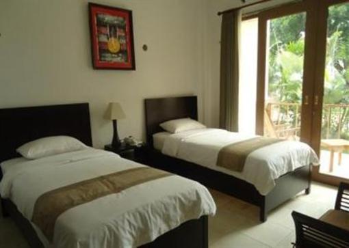 фото отеля Taman Wisata Selorejo Hotel & Resort