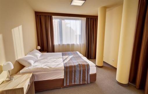 фото отеля Hotel Swiecice