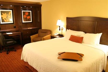 фото отеля Hampton Inn Overland Park