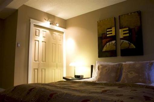 фото отеля The Opal Hotel Calgary