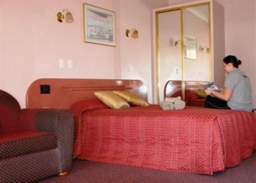 фото отеля Colonial Motor Lodge