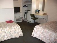Travelway Motel