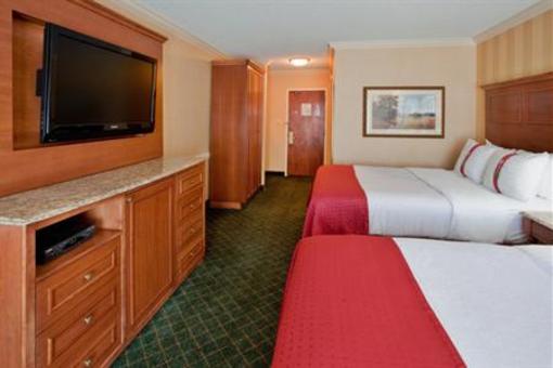 фото отеля Holiday Inn Blacksburg