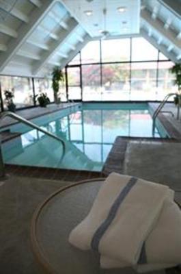фото отеля Holiday Inn Blacksburg