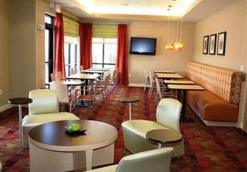 фото отеля TownePlace Suites Broken Arrow