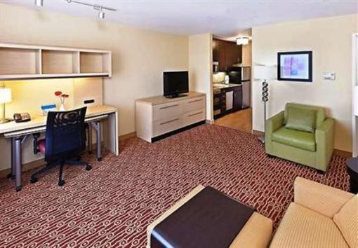 фото отеля TownePlace Suites Broken Arrow