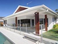 4 Cascade - Luxury Holiday House