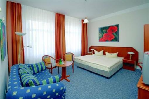 фото отеля Hotel & Cafe Wallburg