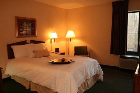 фото отеля Hampton Inn Cleveland Downtown