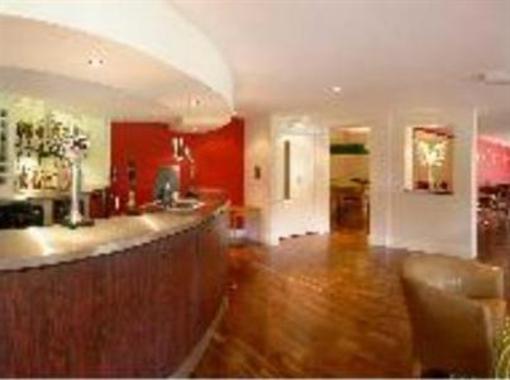 фото отеля Moor Hall Cookham