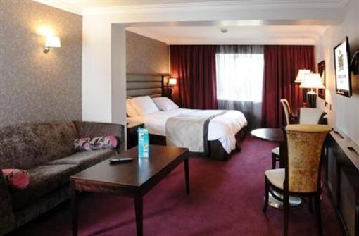 фото отеля Greville Arms Hotel