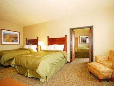 фото отеля Comfort Suites Canal Park